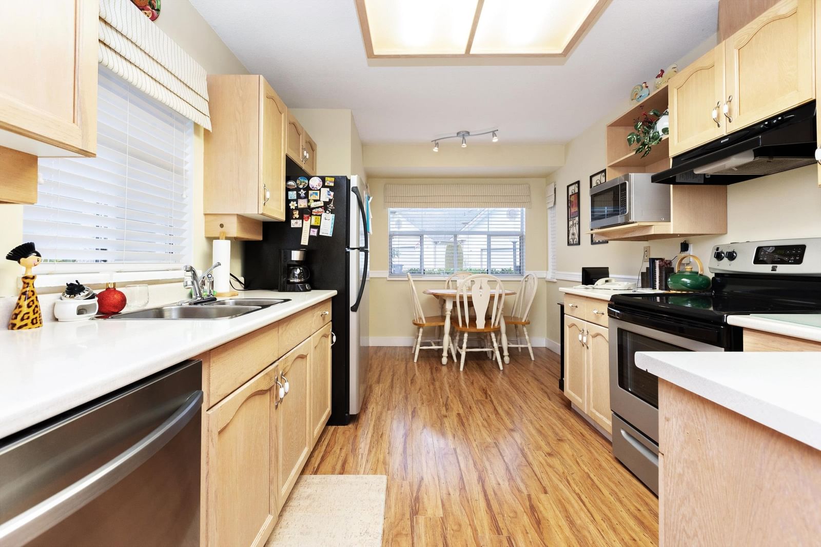 Listing Image 11