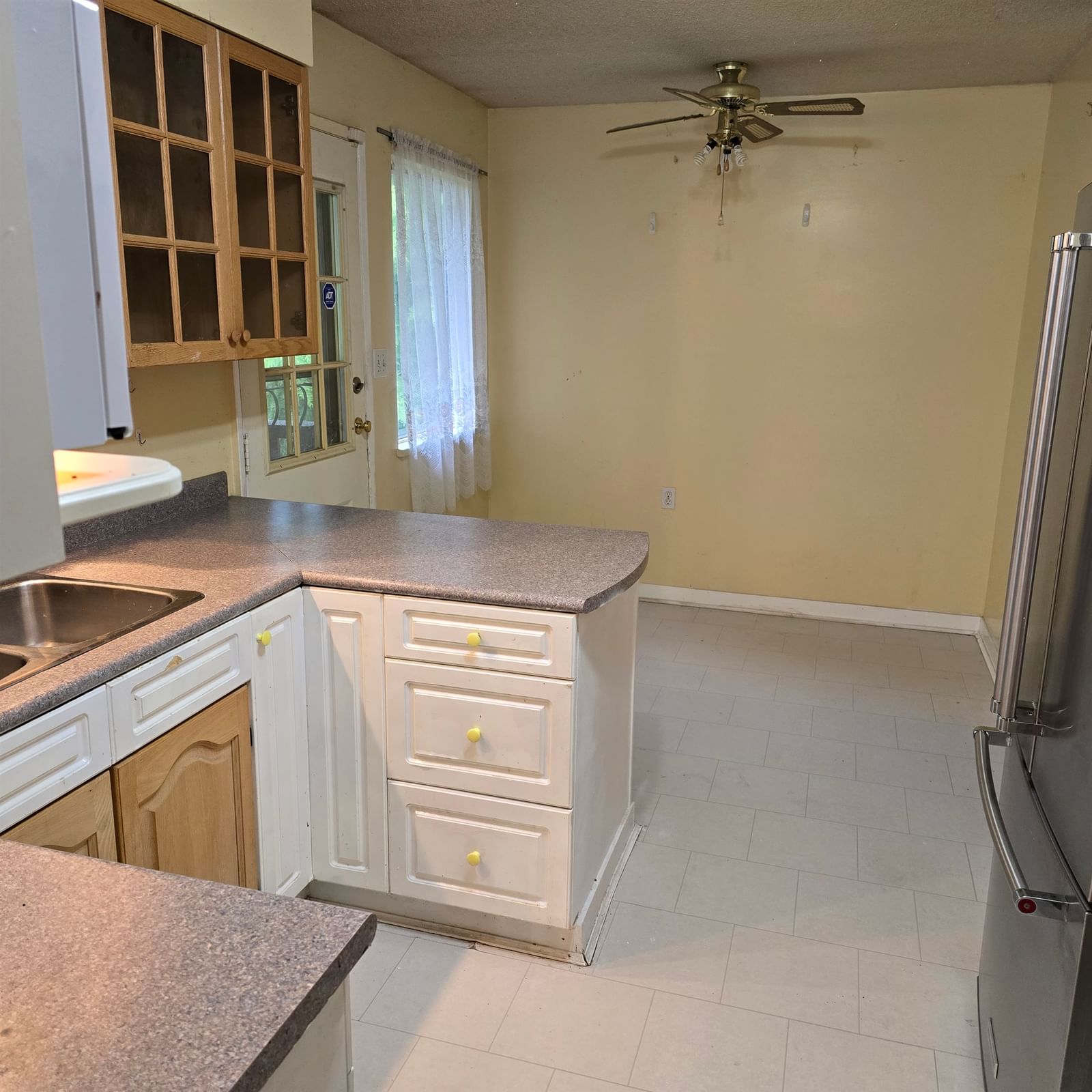 Listing Image 9