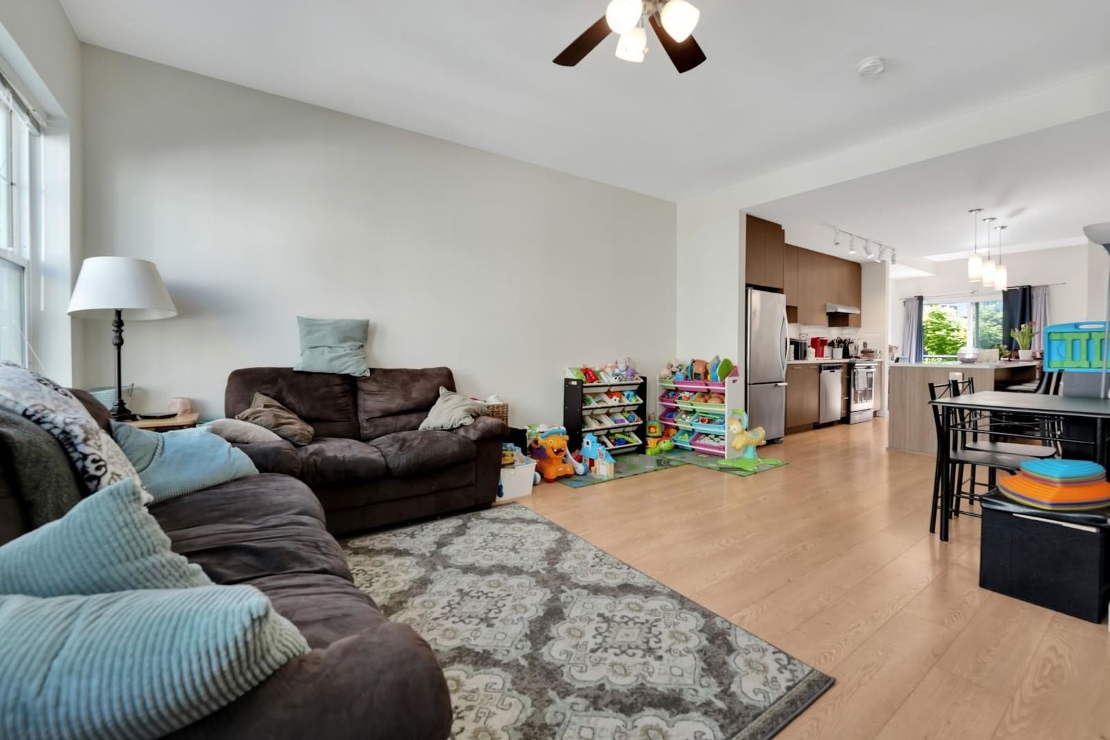 Listing Image 14