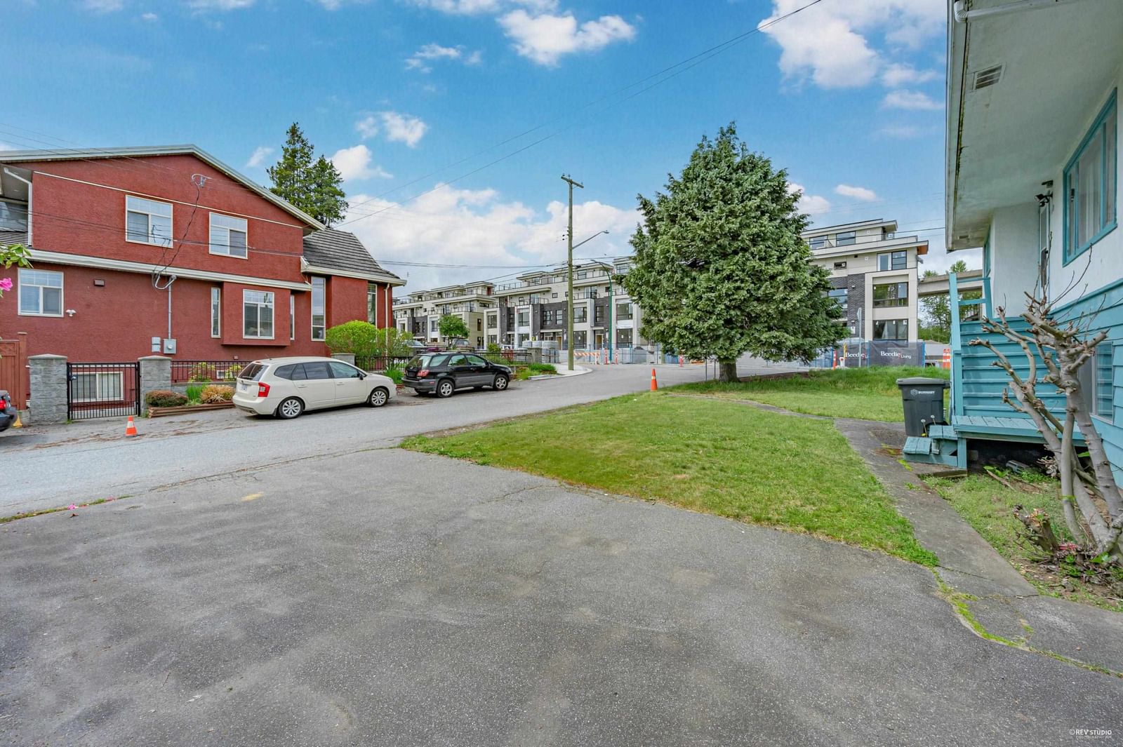 Listing Image 11