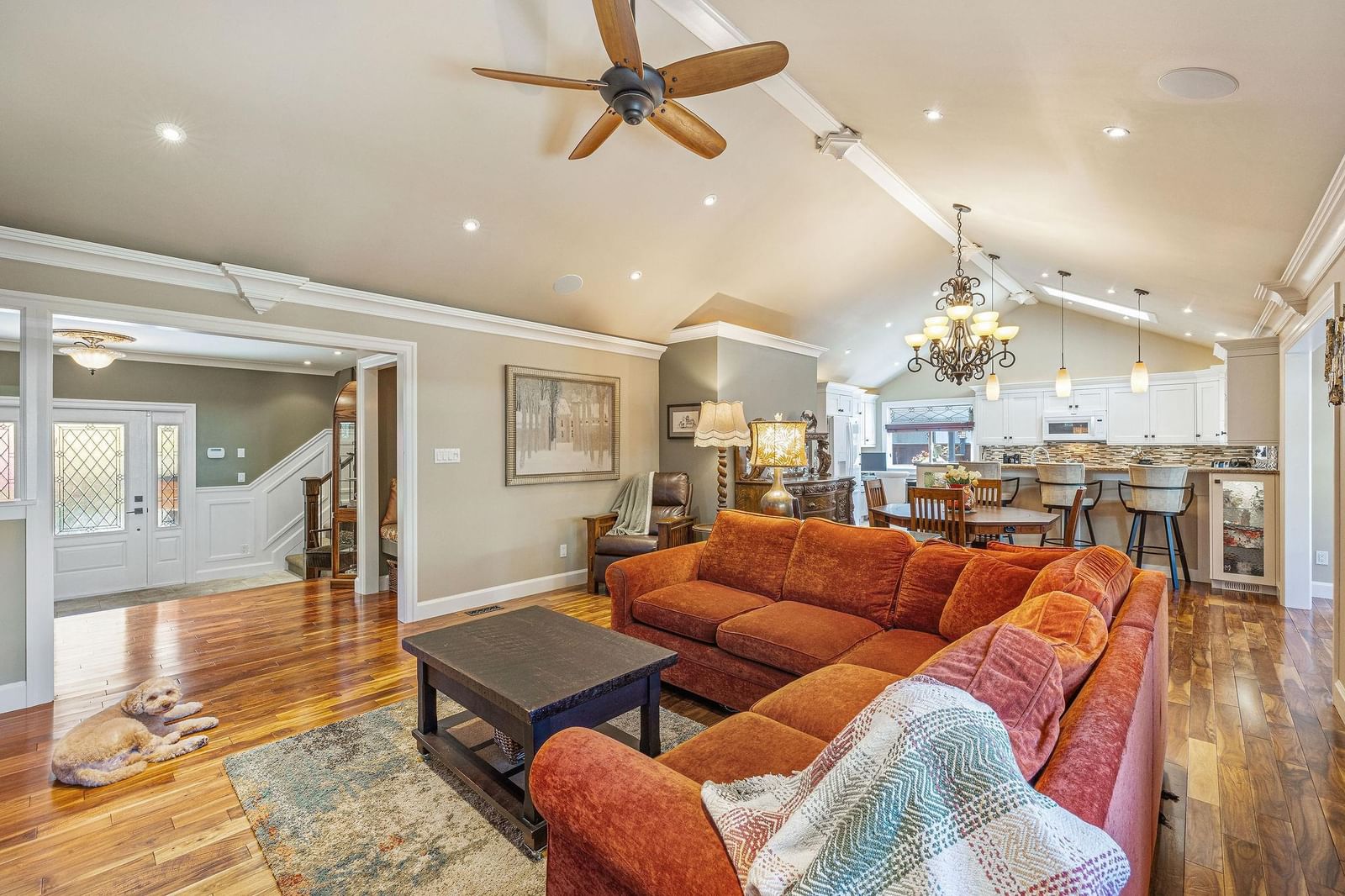 Listing Image 10