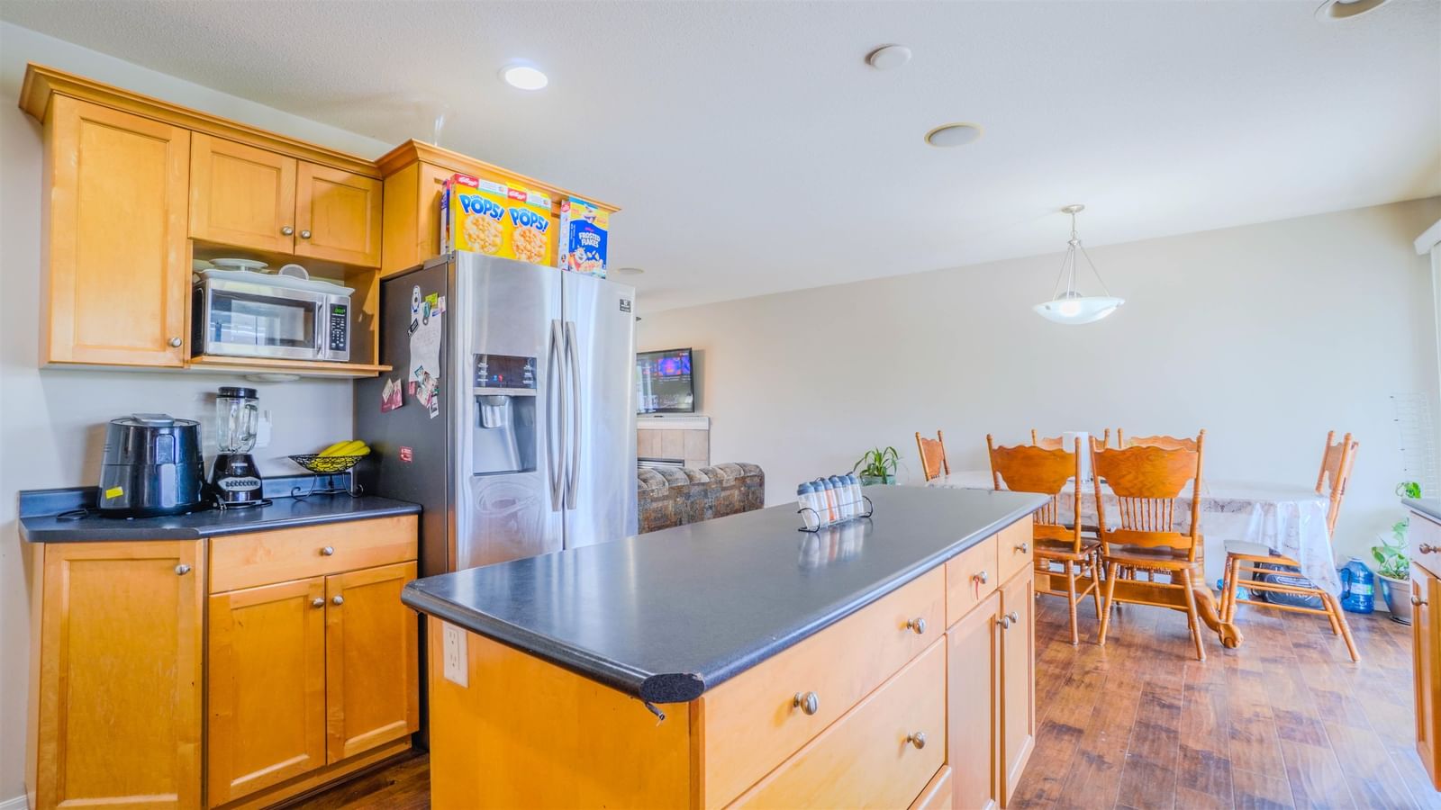 Listing Image 10