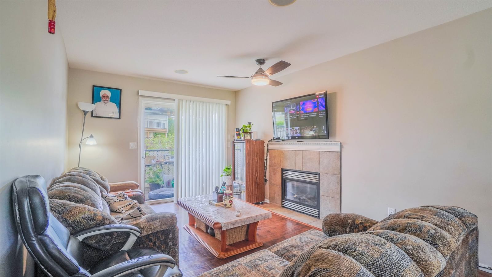 Listing Image 12