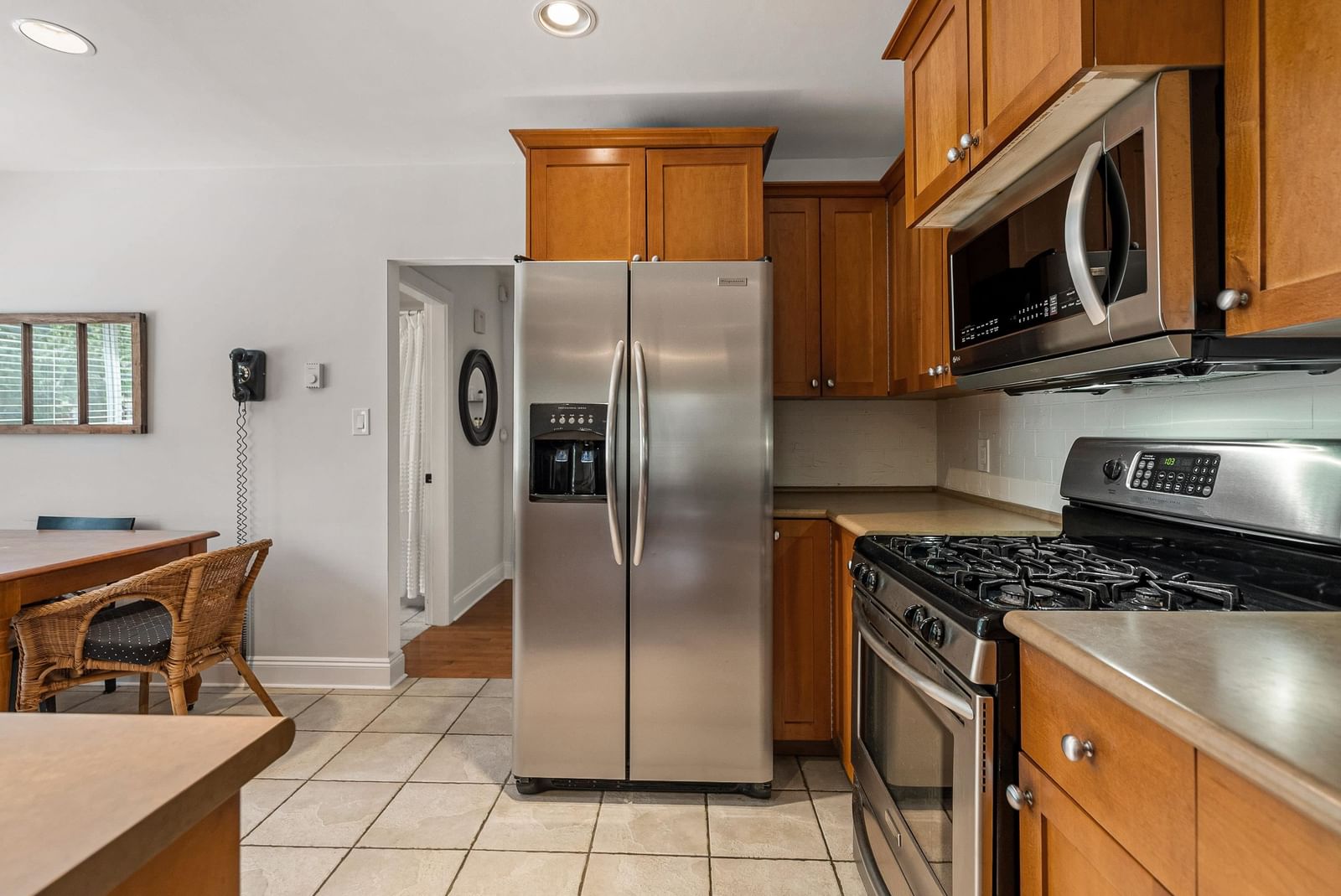 Listing Image 10