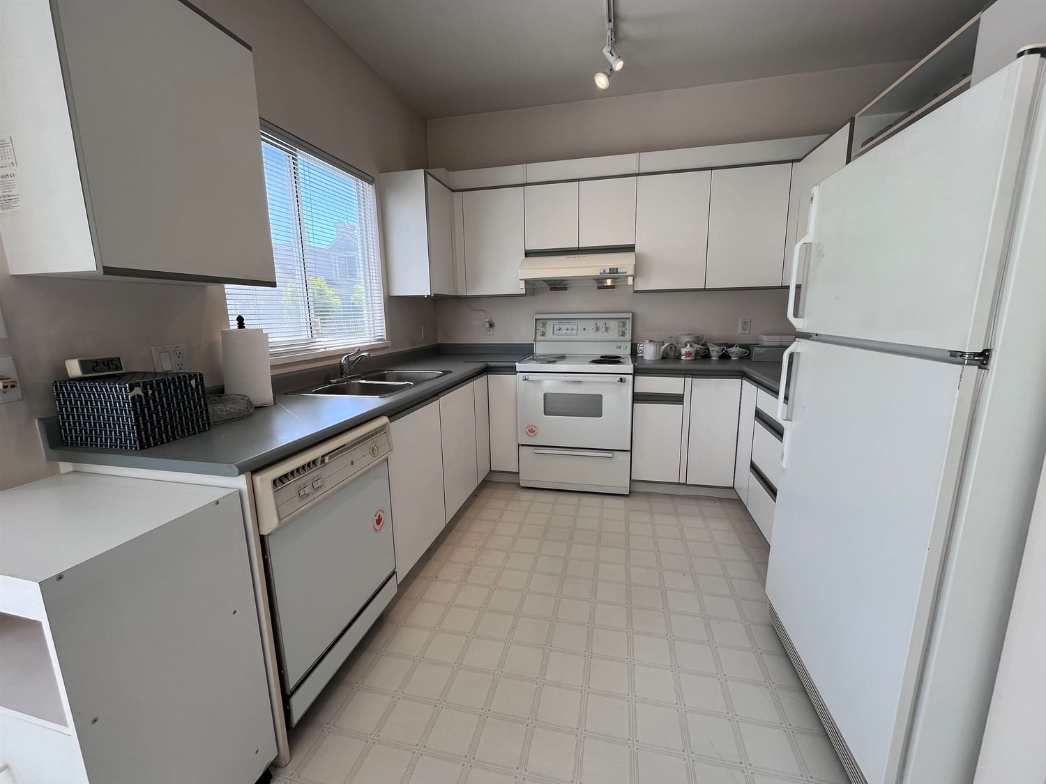 Listing Image 18