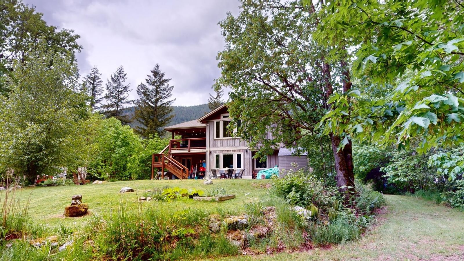 Listing Image 4