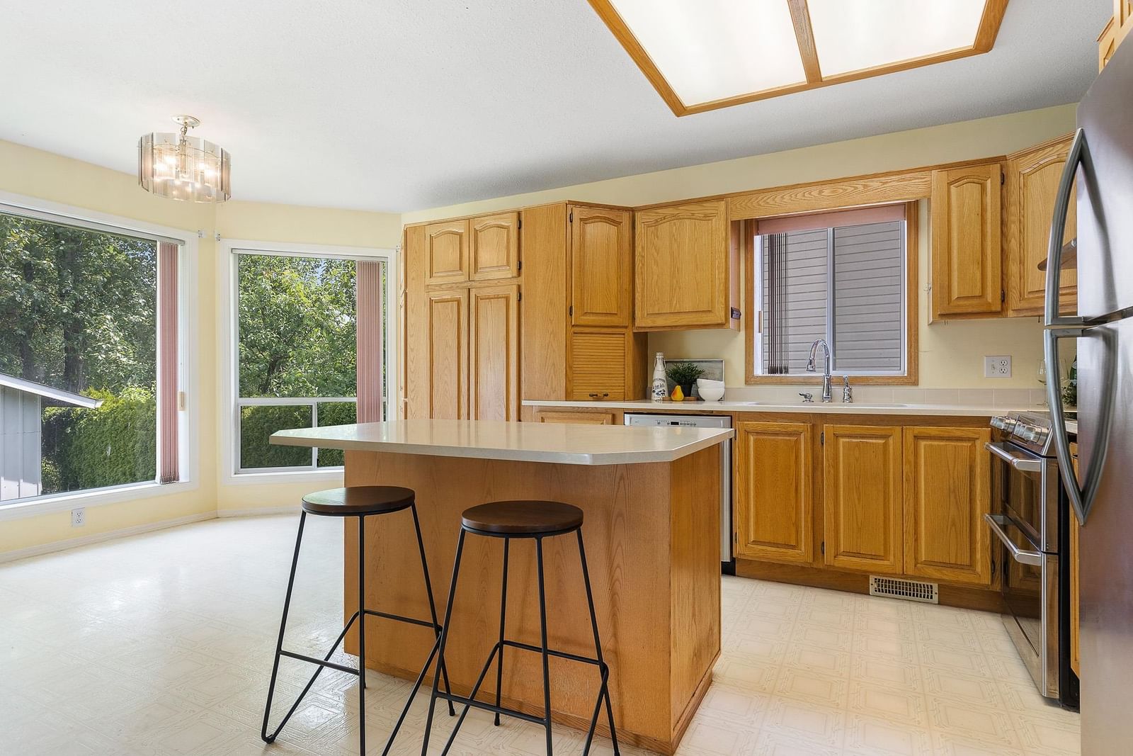 Listing Image 9