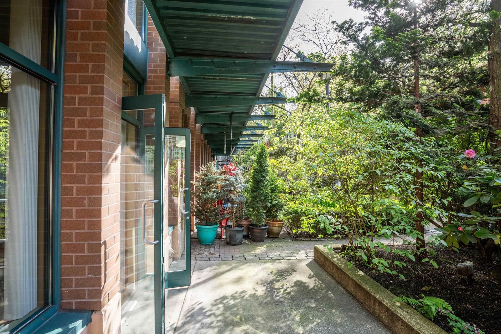 Listing Image 16
