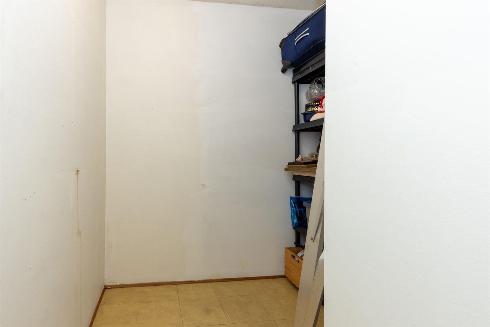 Listing Image 24