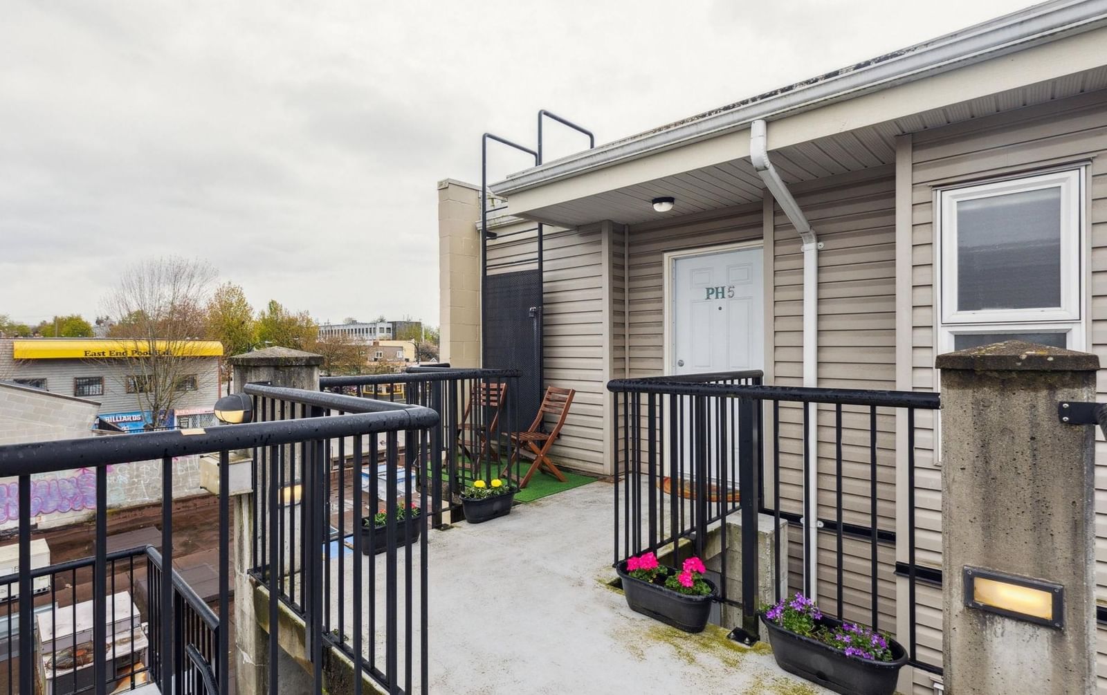 Listing Image 17