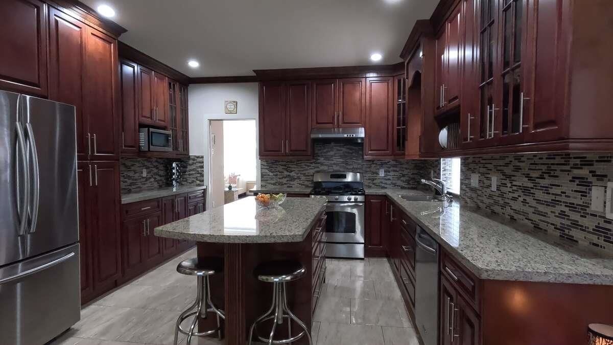 Listing Image 8