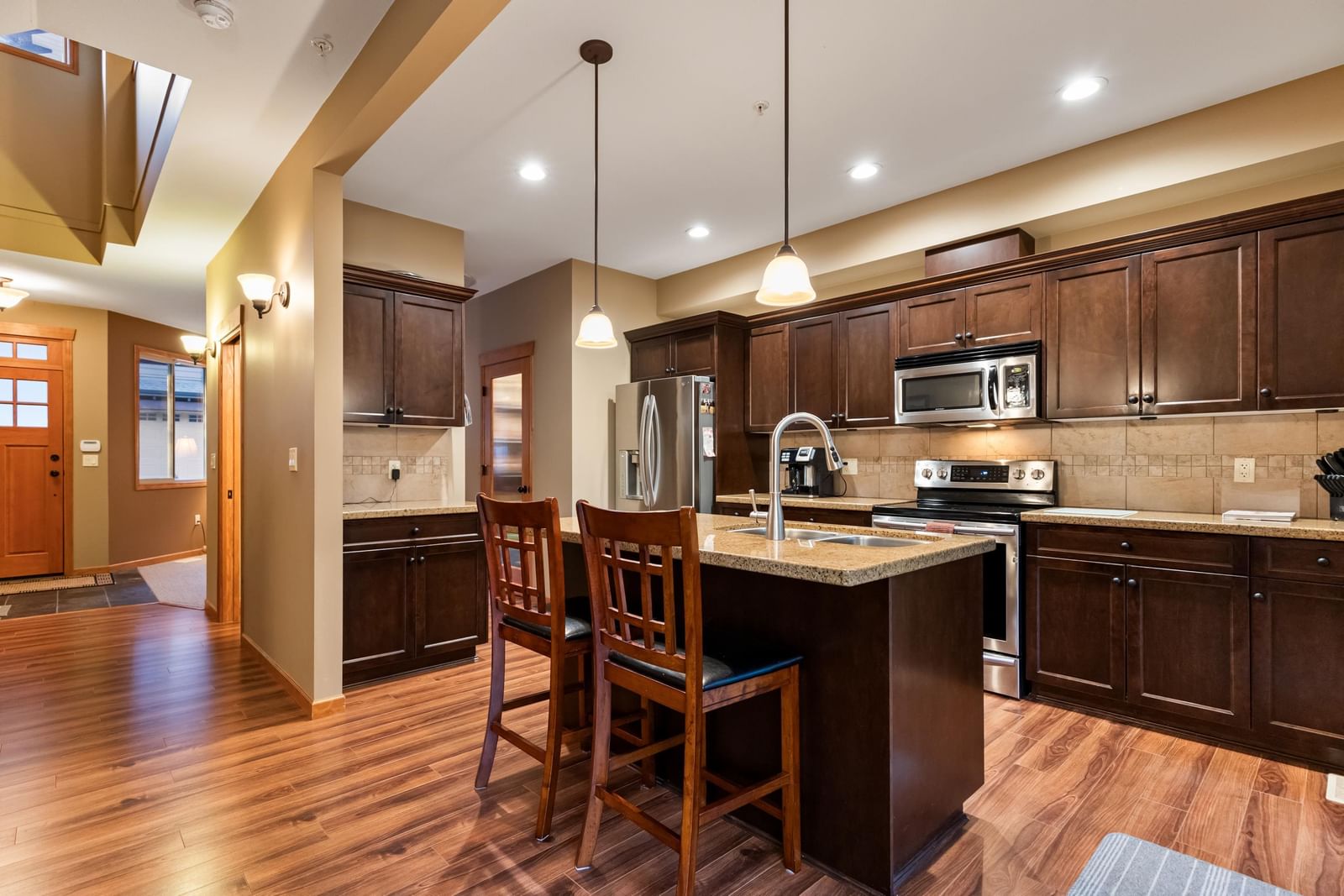 Listing Image 10