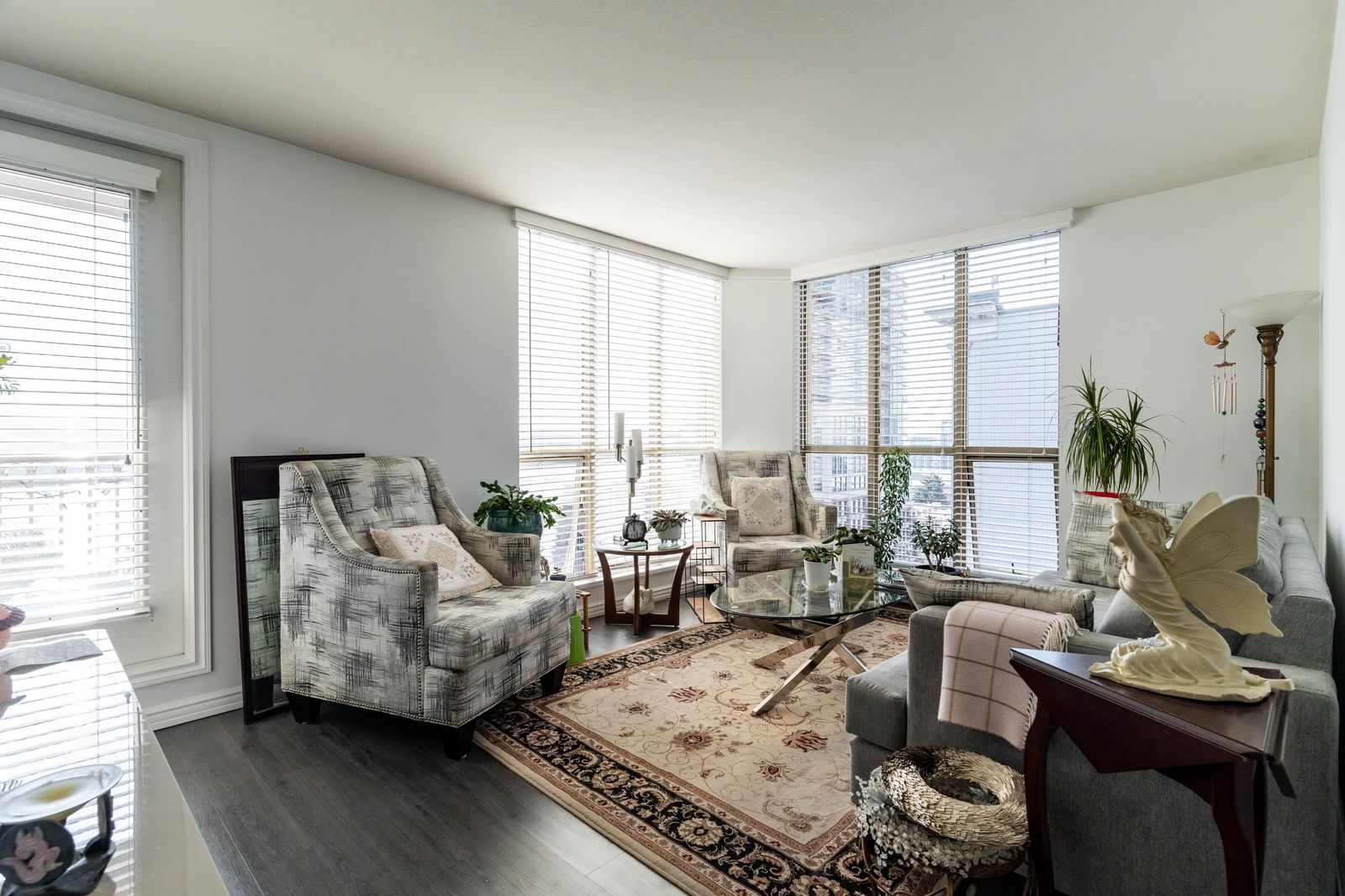 Listing Image 15