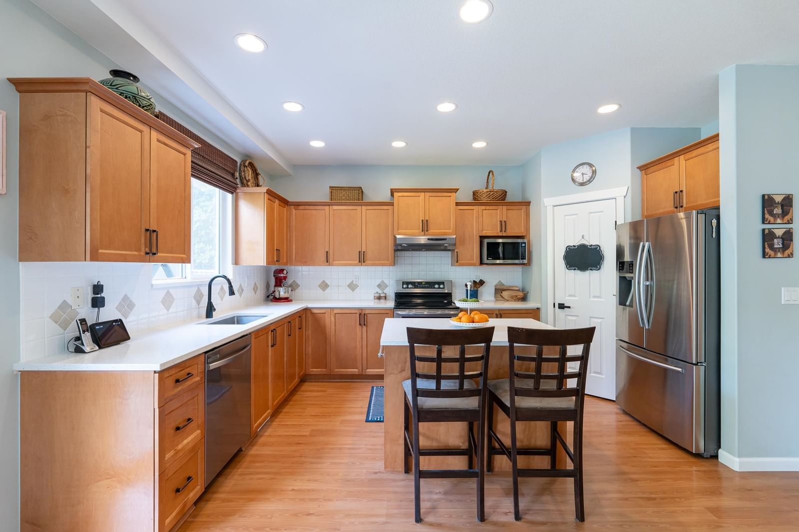 Listing Image 9