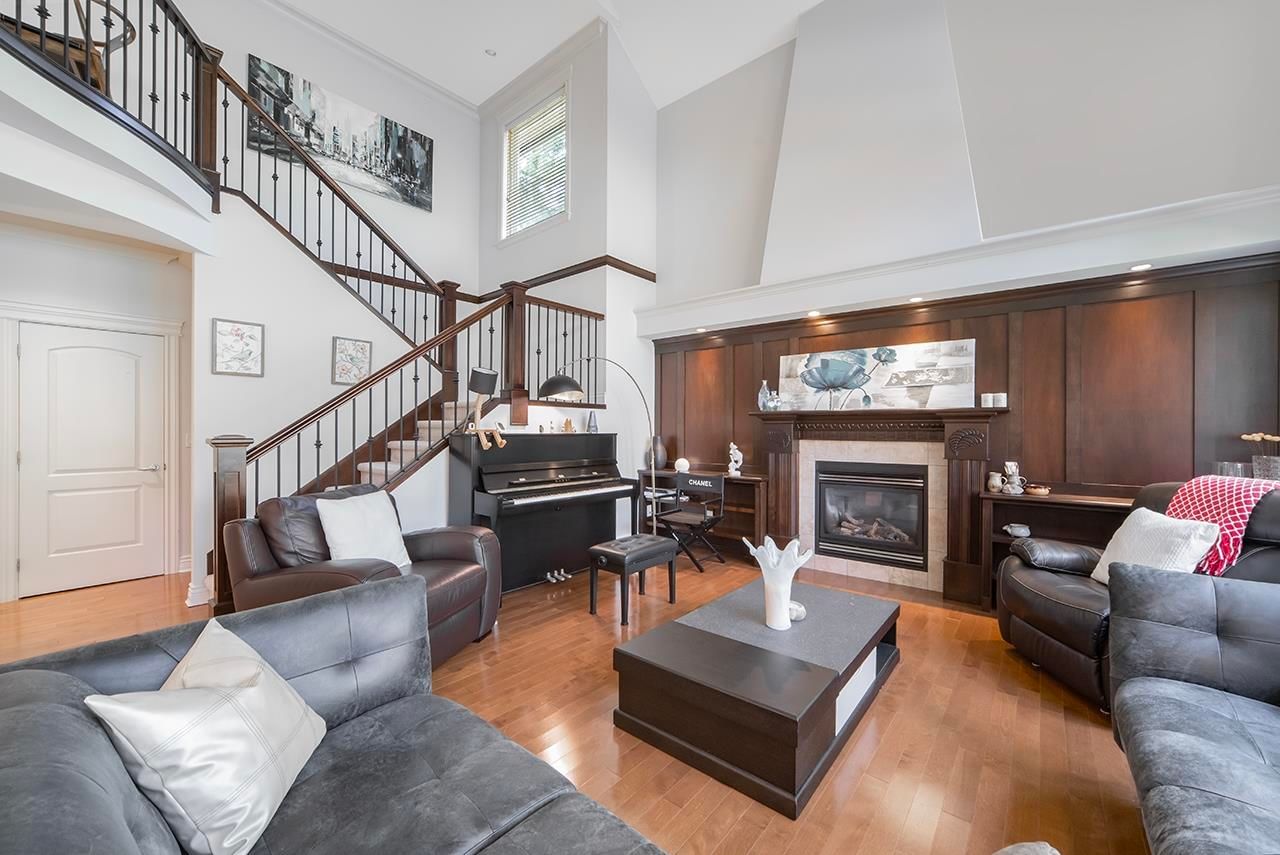 Listing Image 11