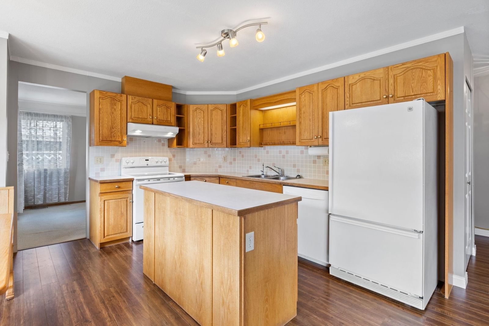 Listing Image 14