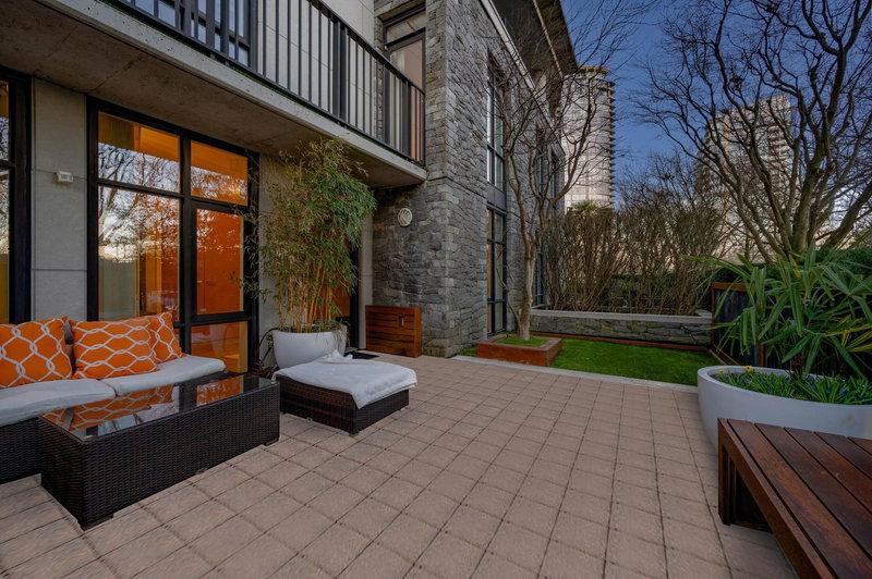 595 Beach Crescent, Vancouver, V6Z 3E4 | Image 3