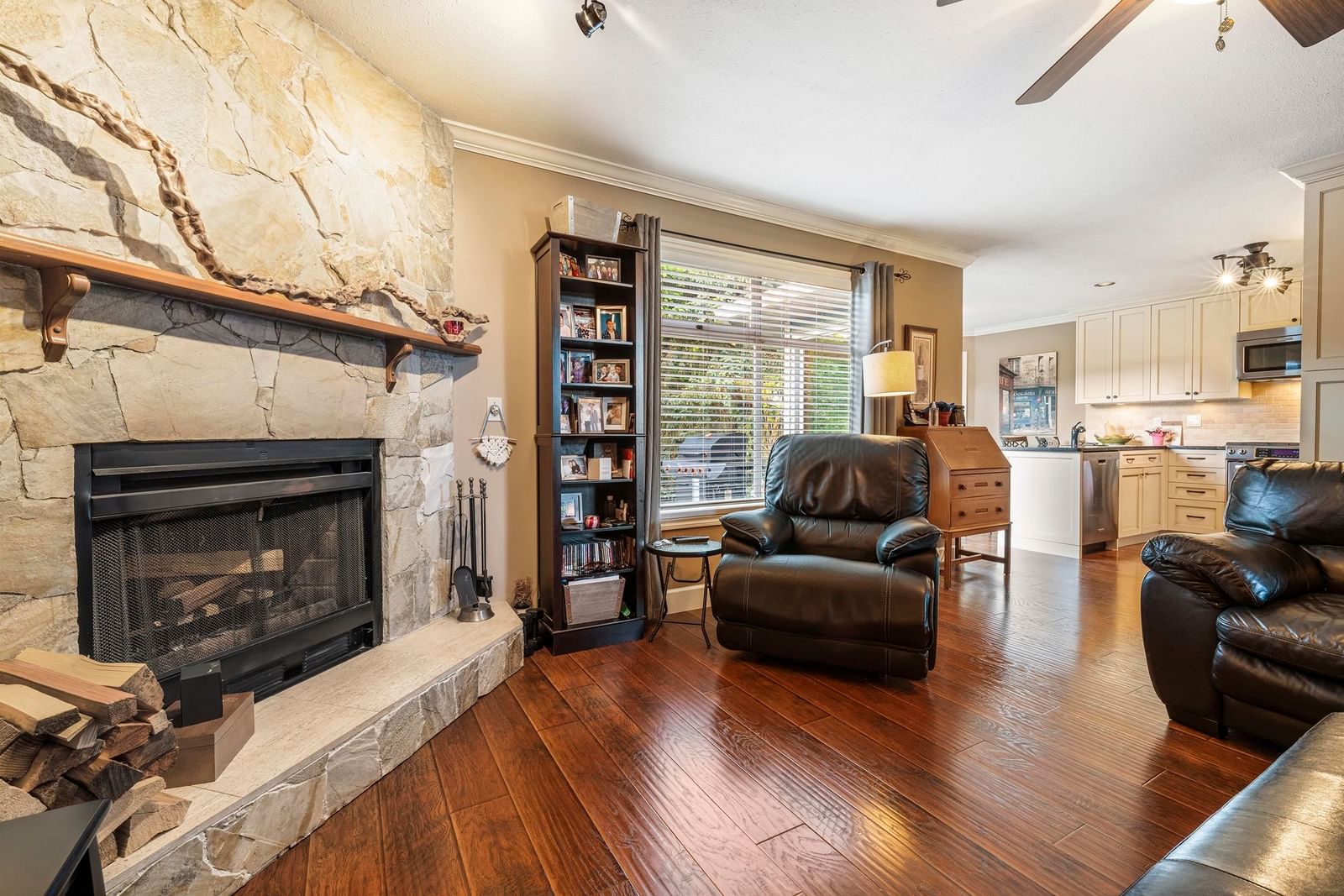 Listing Image 17