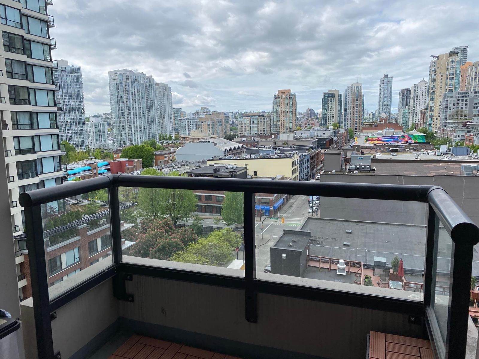 Listing Image 14
