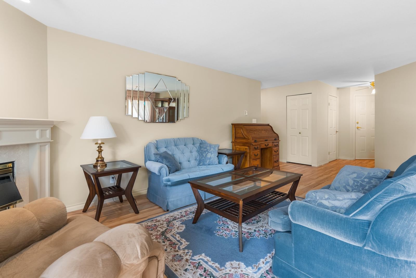 Listing Image 16