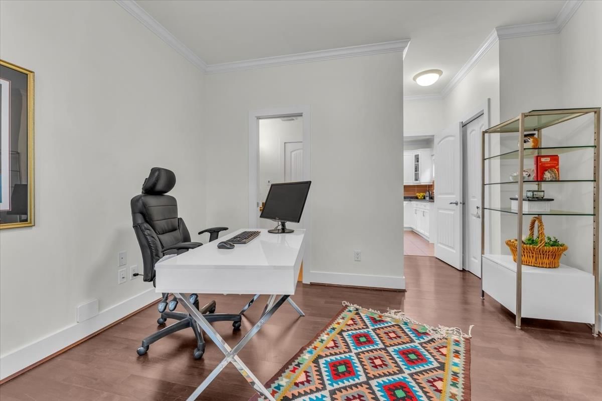 Listing Image 16