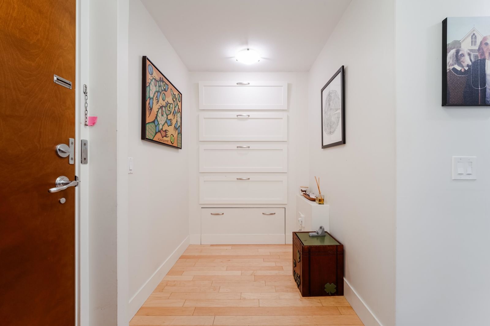 Listing Image 9