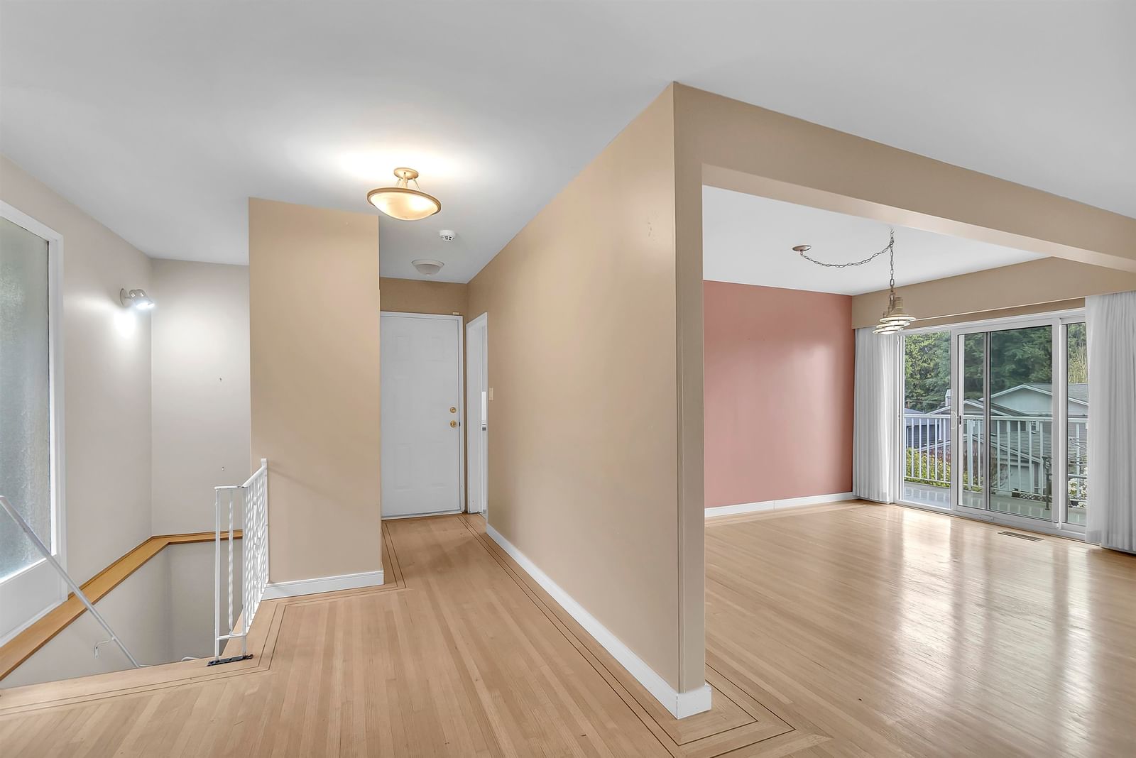 Listing Image 17
