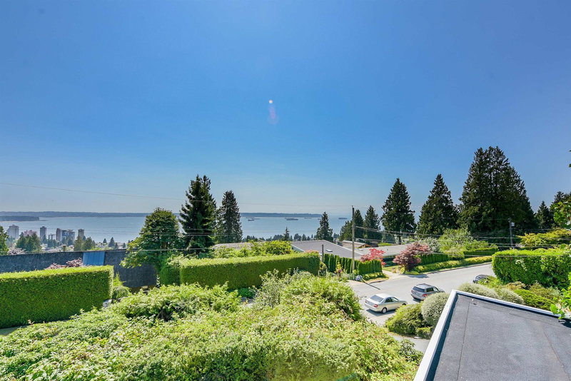 2365 Queens Avenue, West Vancouver, V7V 2Y7 | Image 3