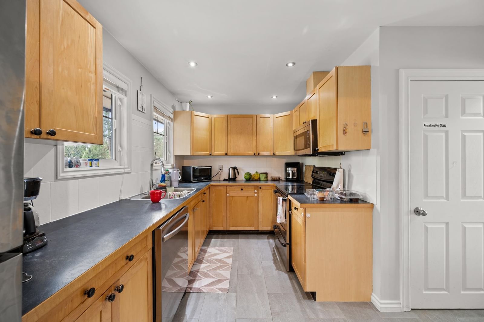 Listing Image 12