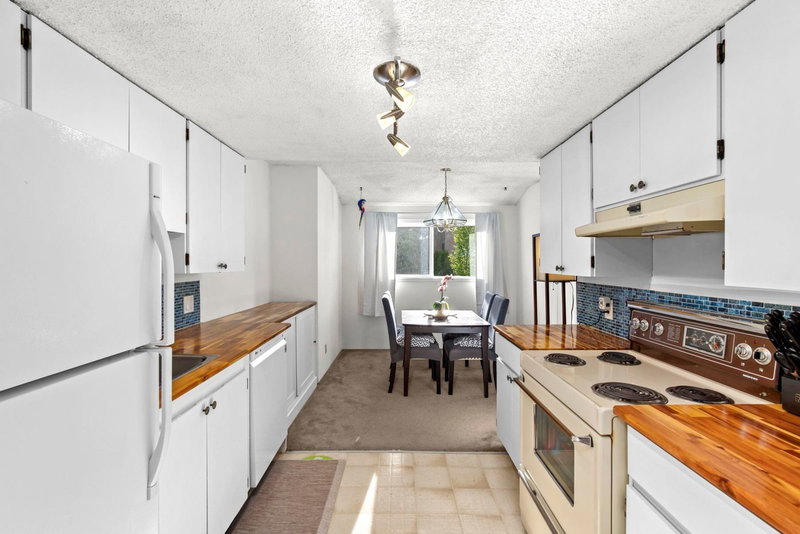 203 - 7162 133a Street, Surrey, V3W 7Z9 | Image 3