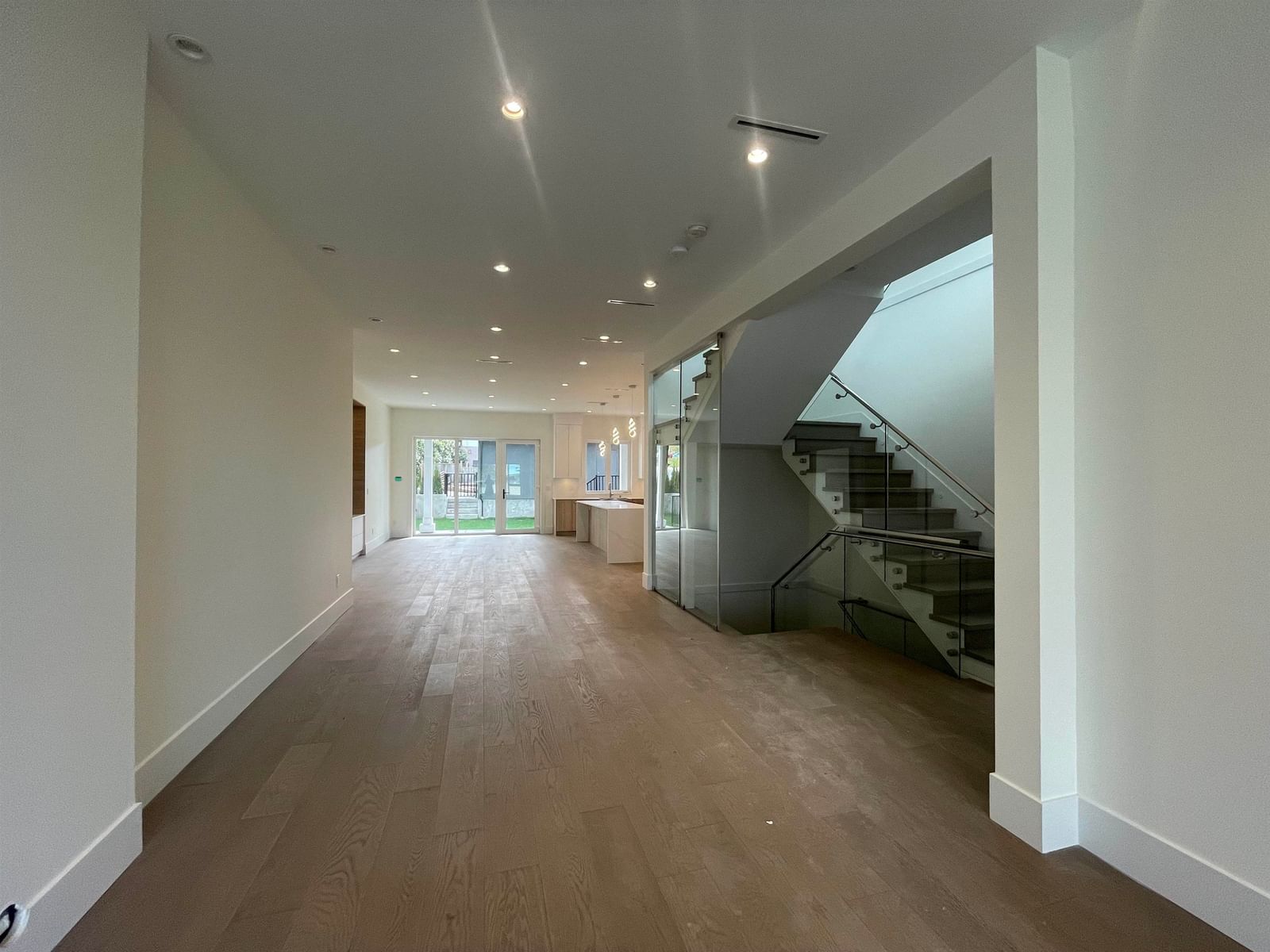 Listing Image 20