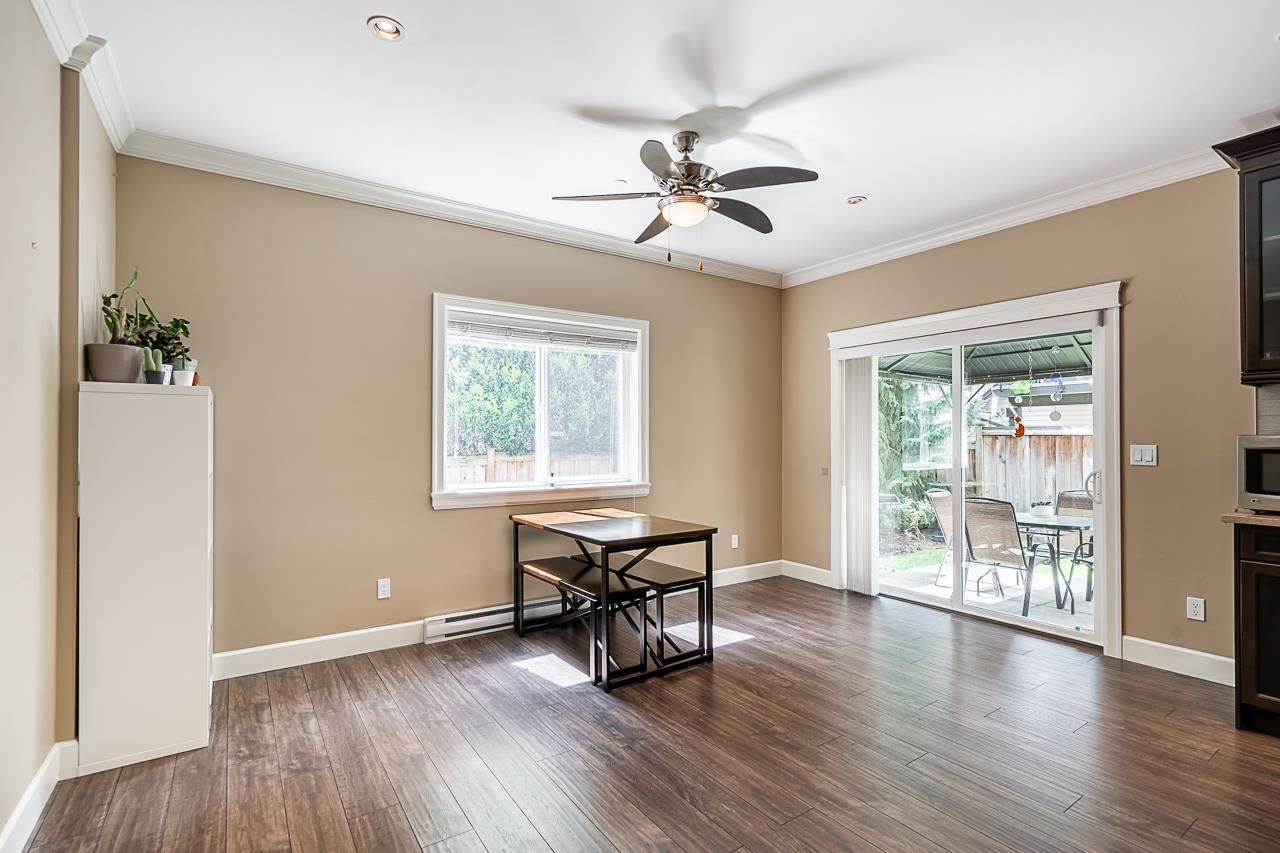 Listing Image 11