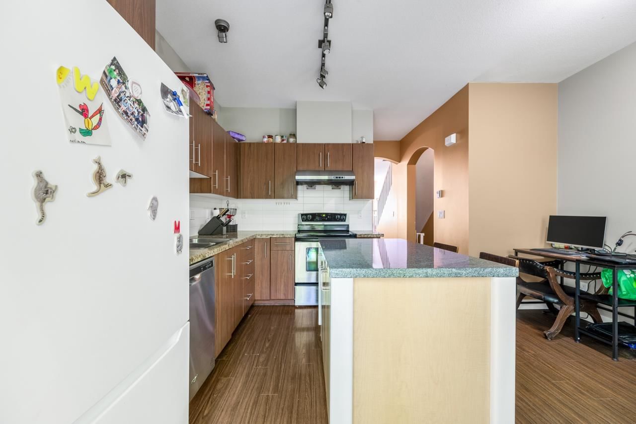 Listing Image 5