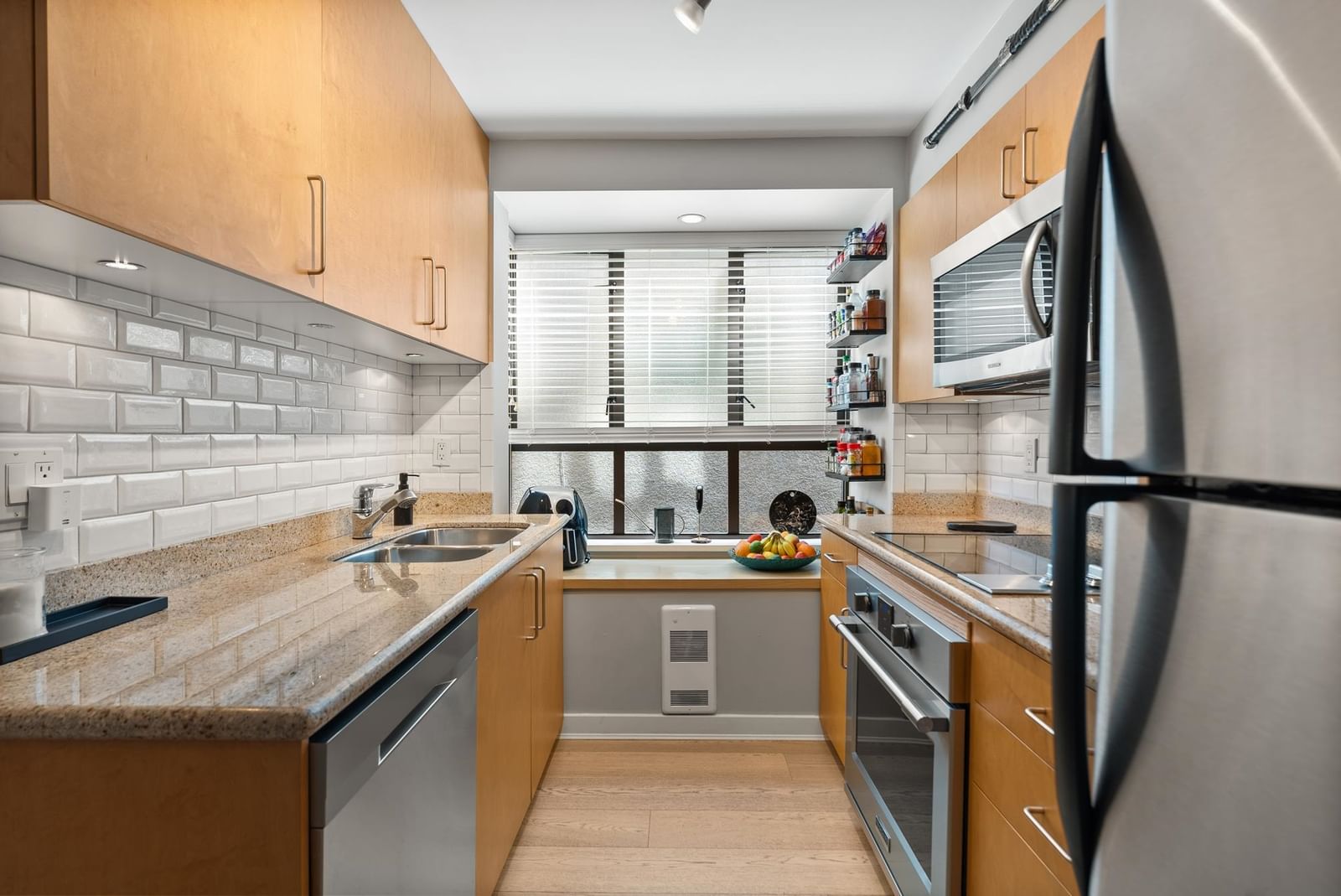 Listing Image 21
