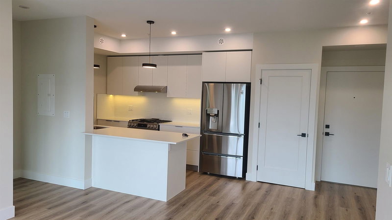 505 - 6285 King George Boulevard, Surrey, V3X 1G1 | Image 3