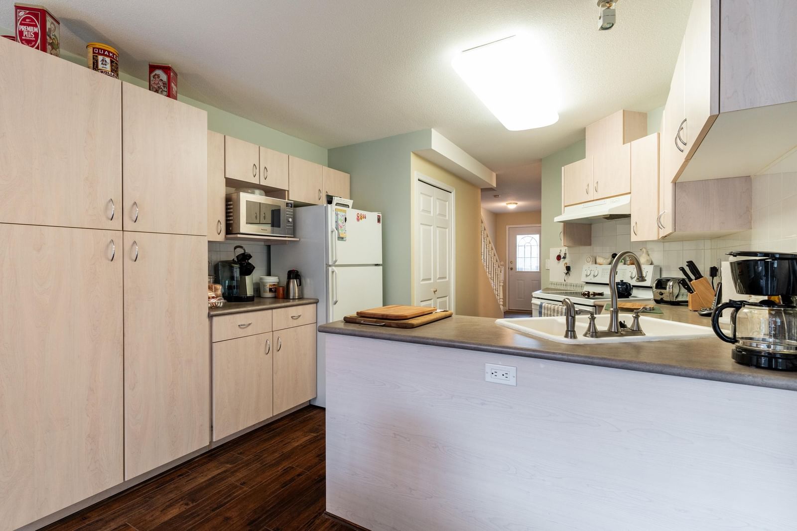 Listing Image 12