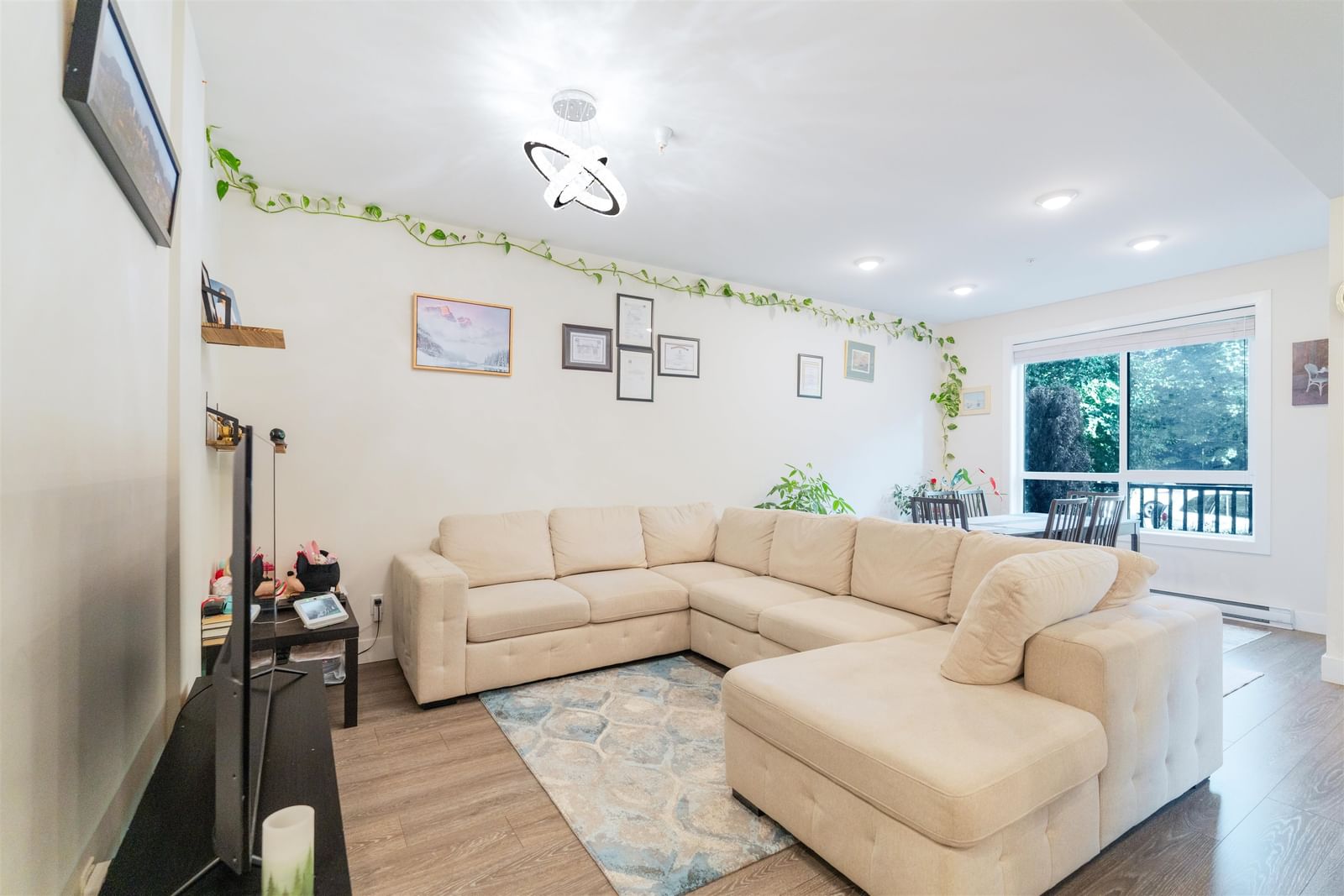 Listing Image 20