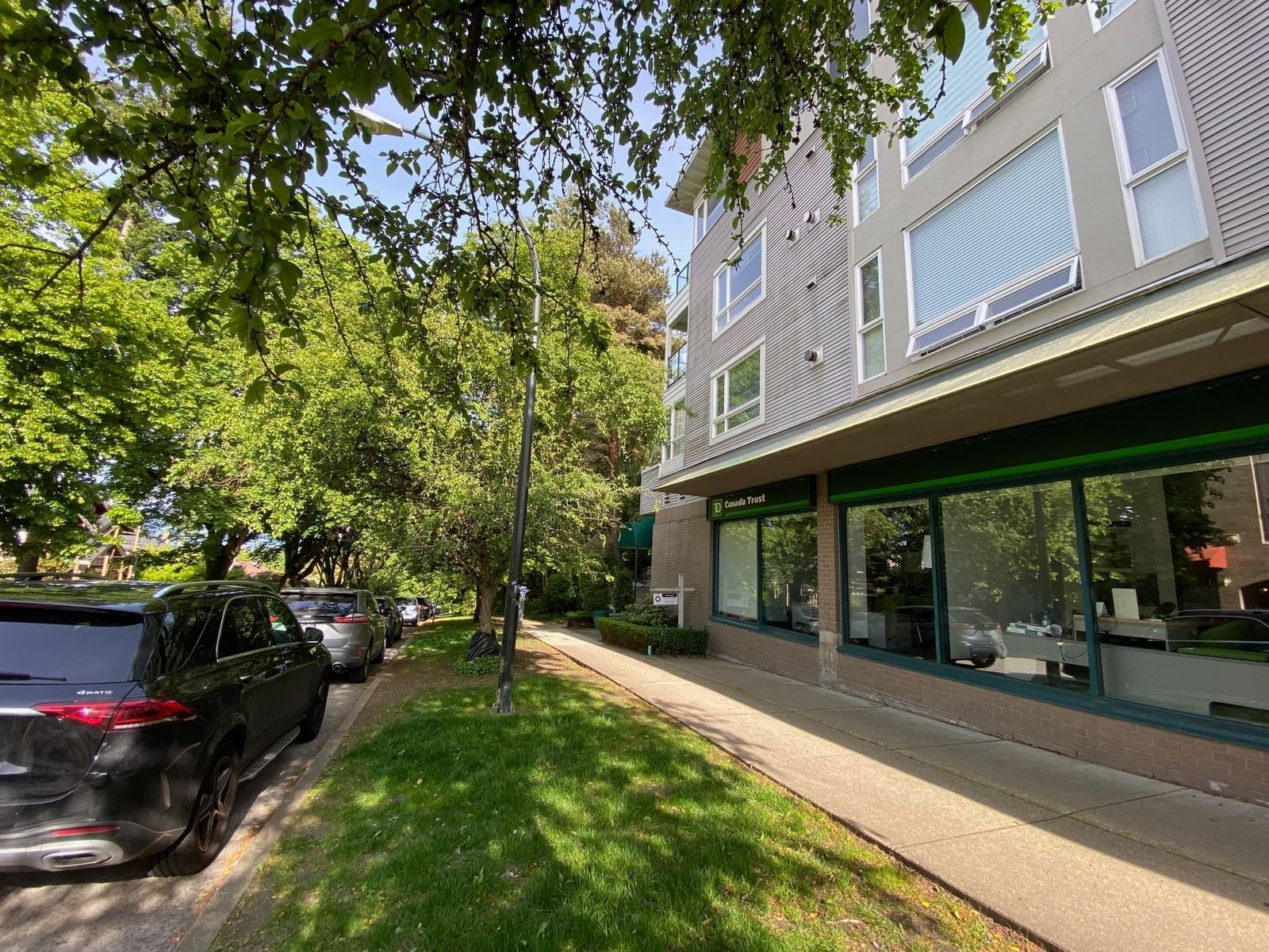 Listing Image 11