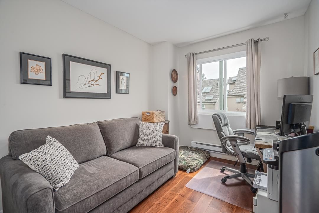 Listing Image 12