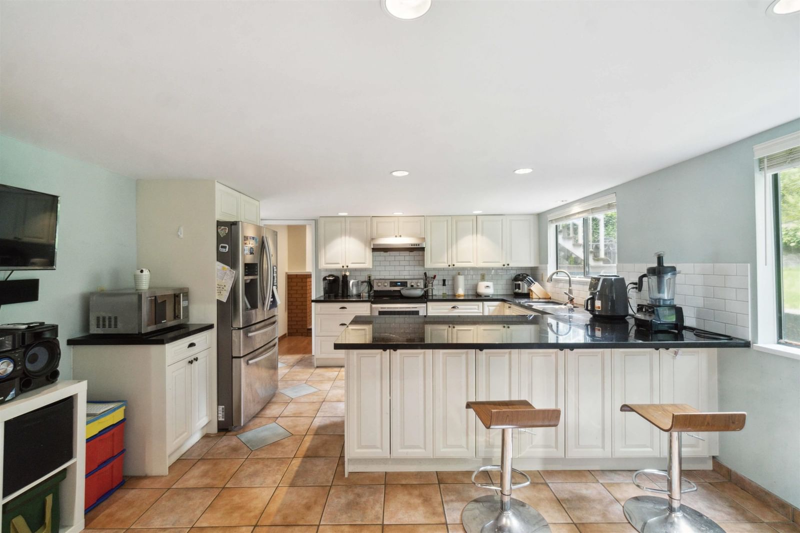 Listing Image 14