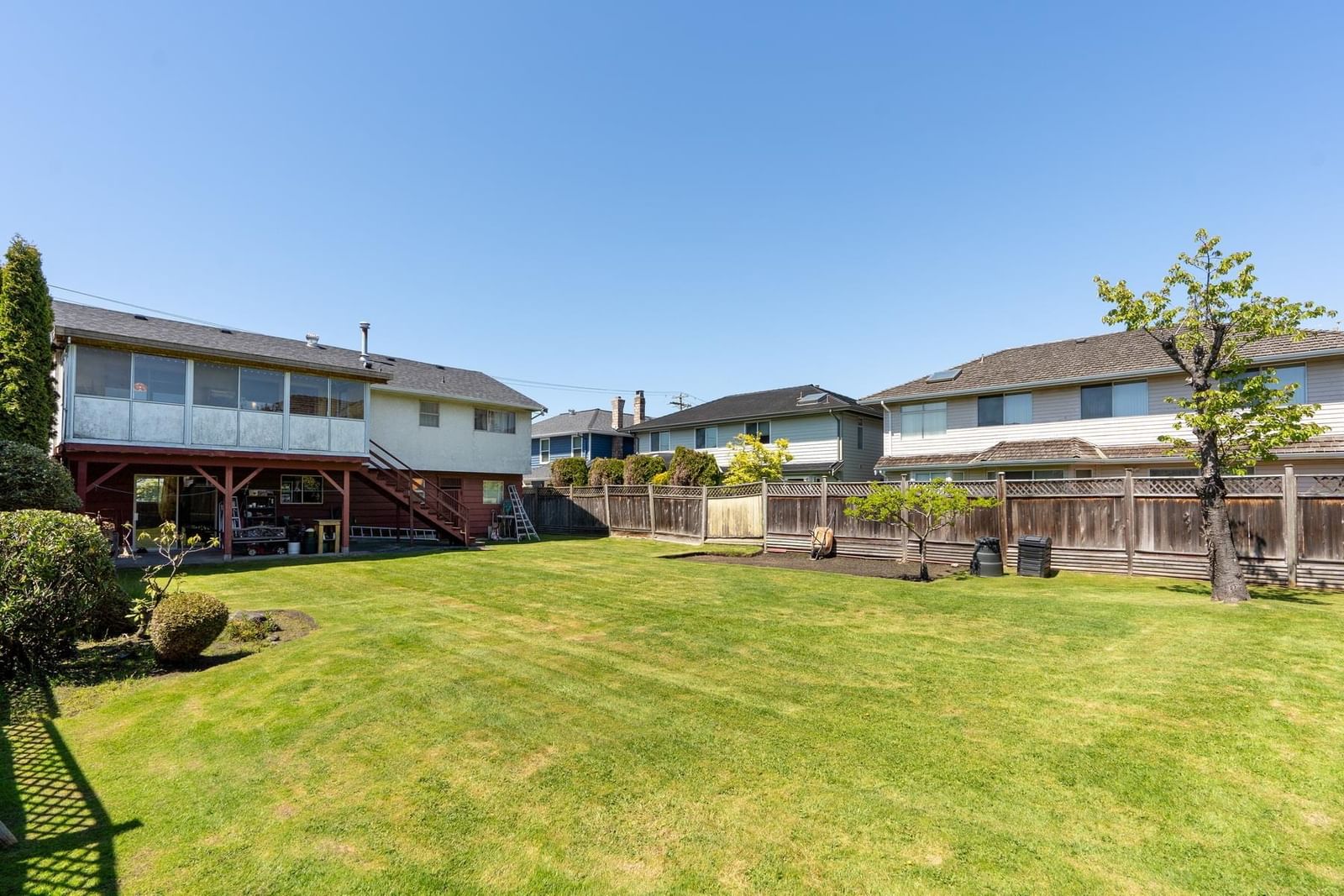 Listing Image 5