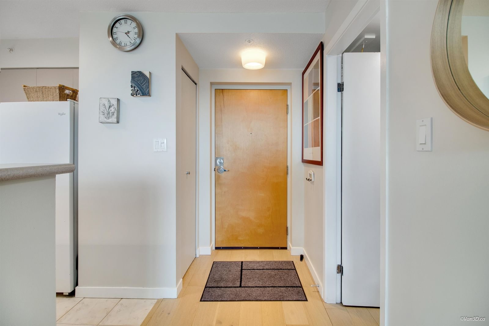 Listing Image 8