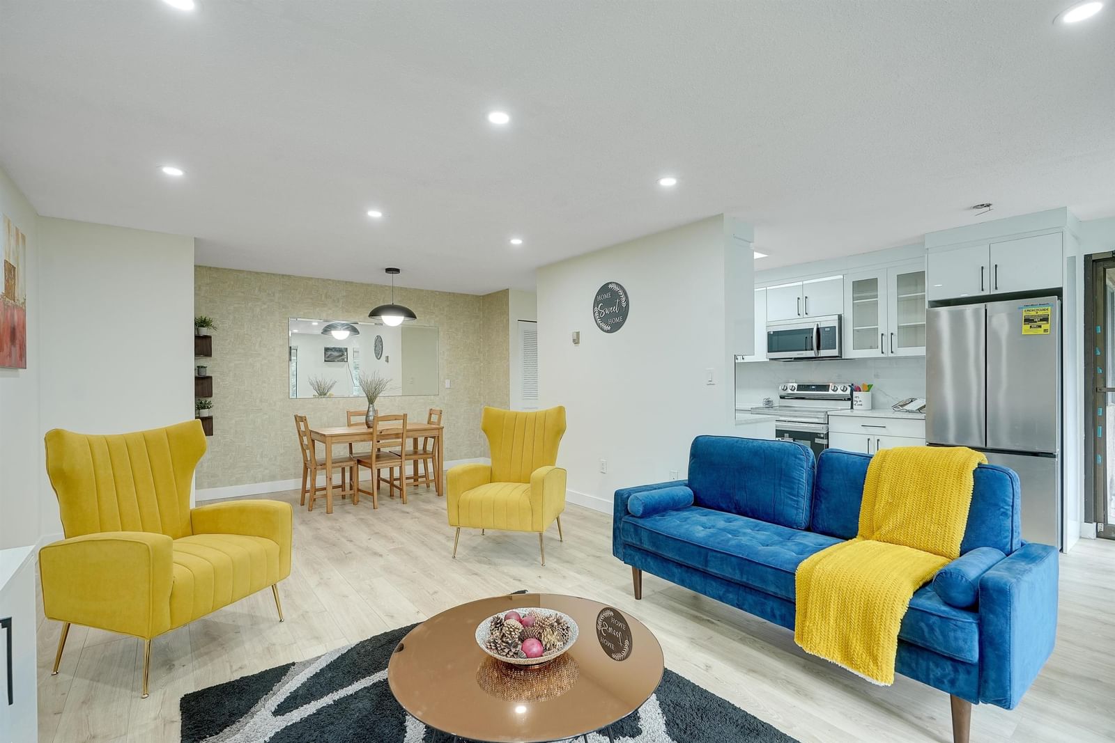 Listing Image 10