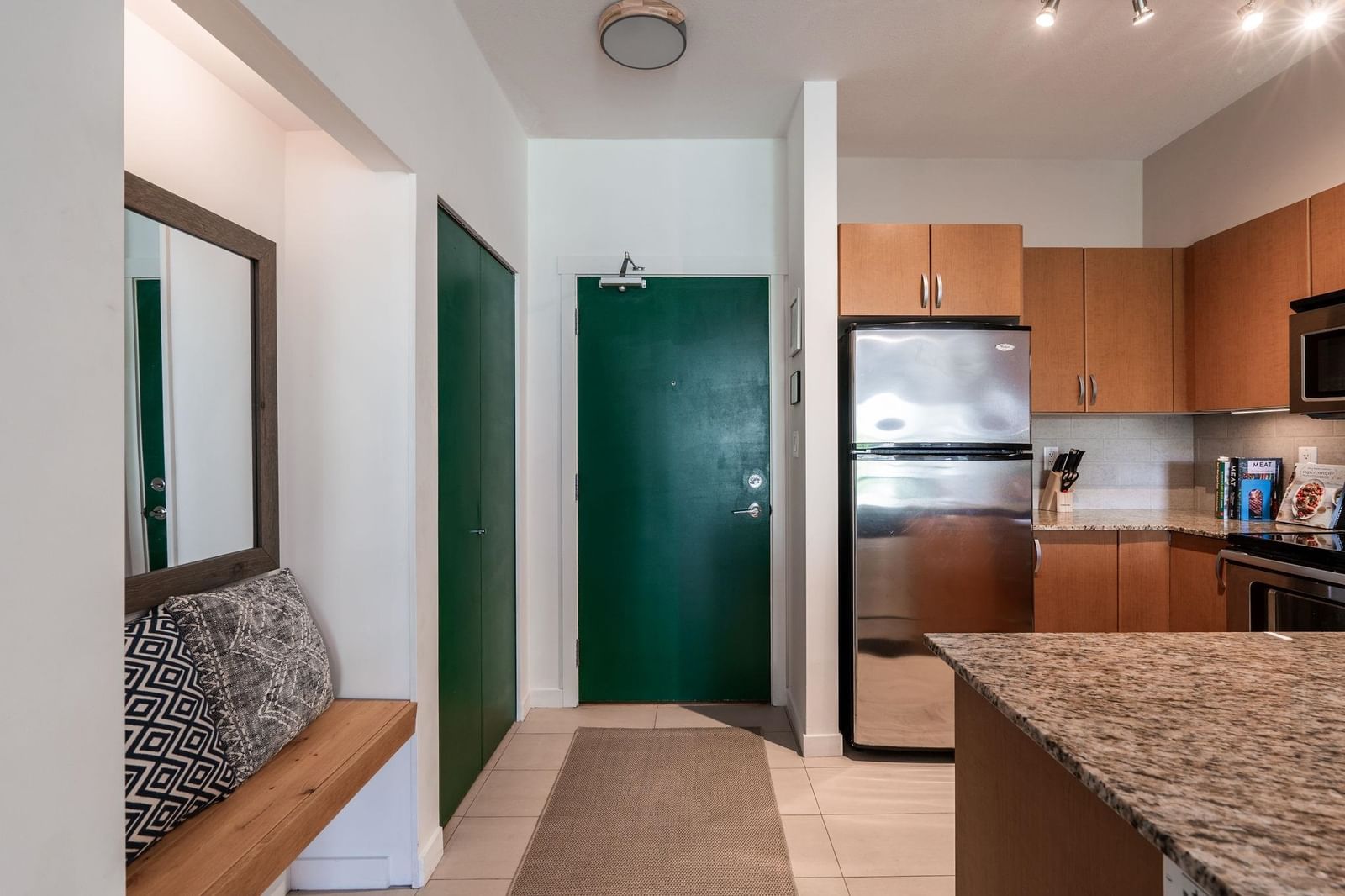 Listing Image 10