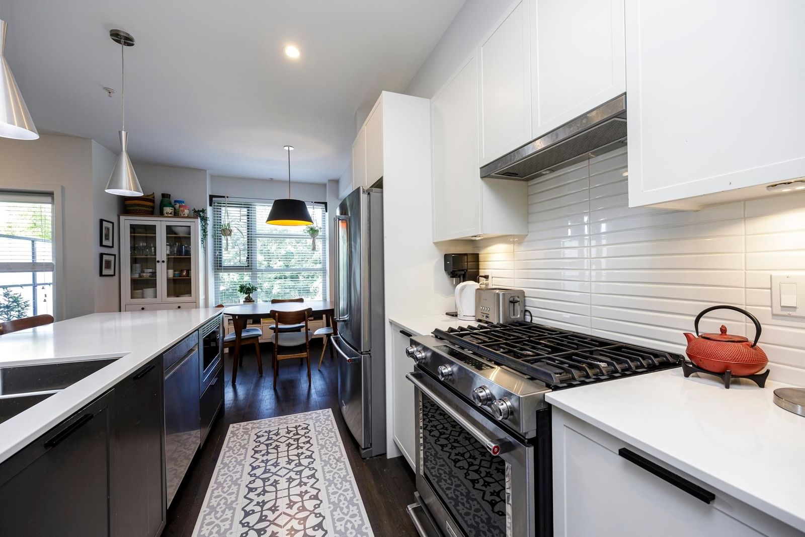 Listing Image 6