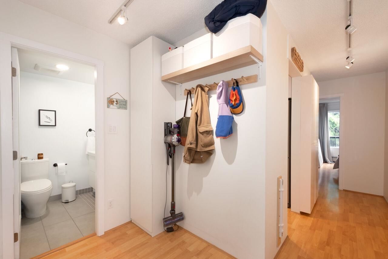 Listing Image 17
