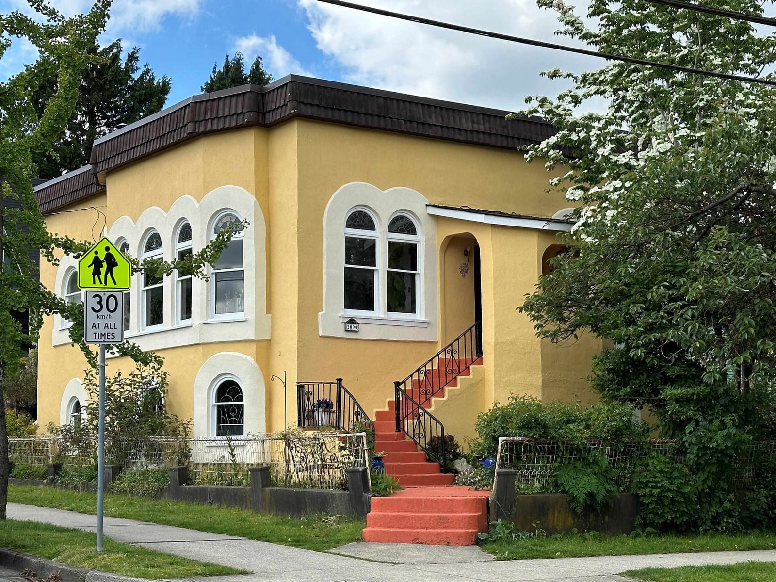 Listing Image 1