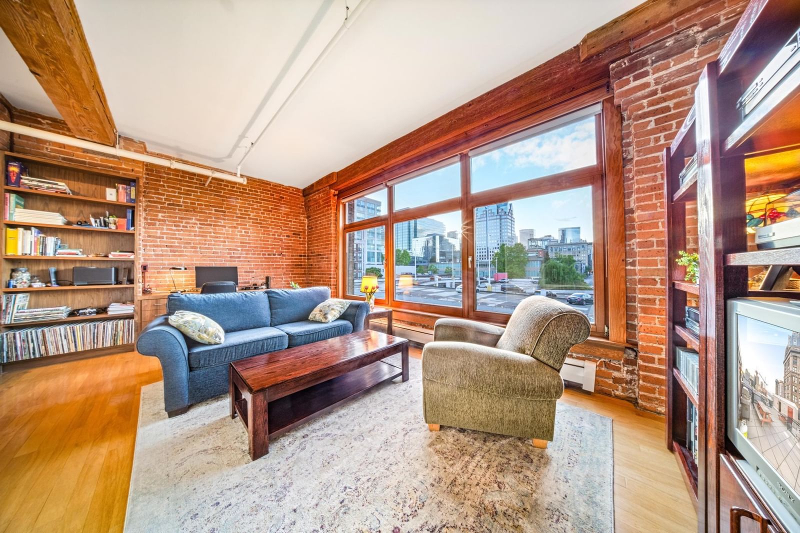 Listing Image 1