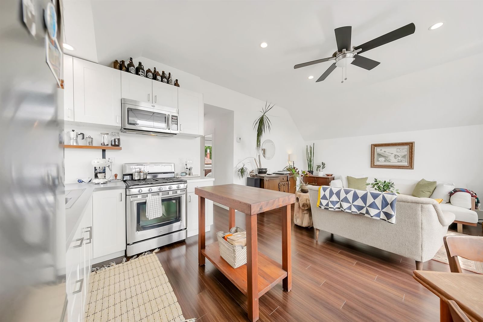 Listing Image 13