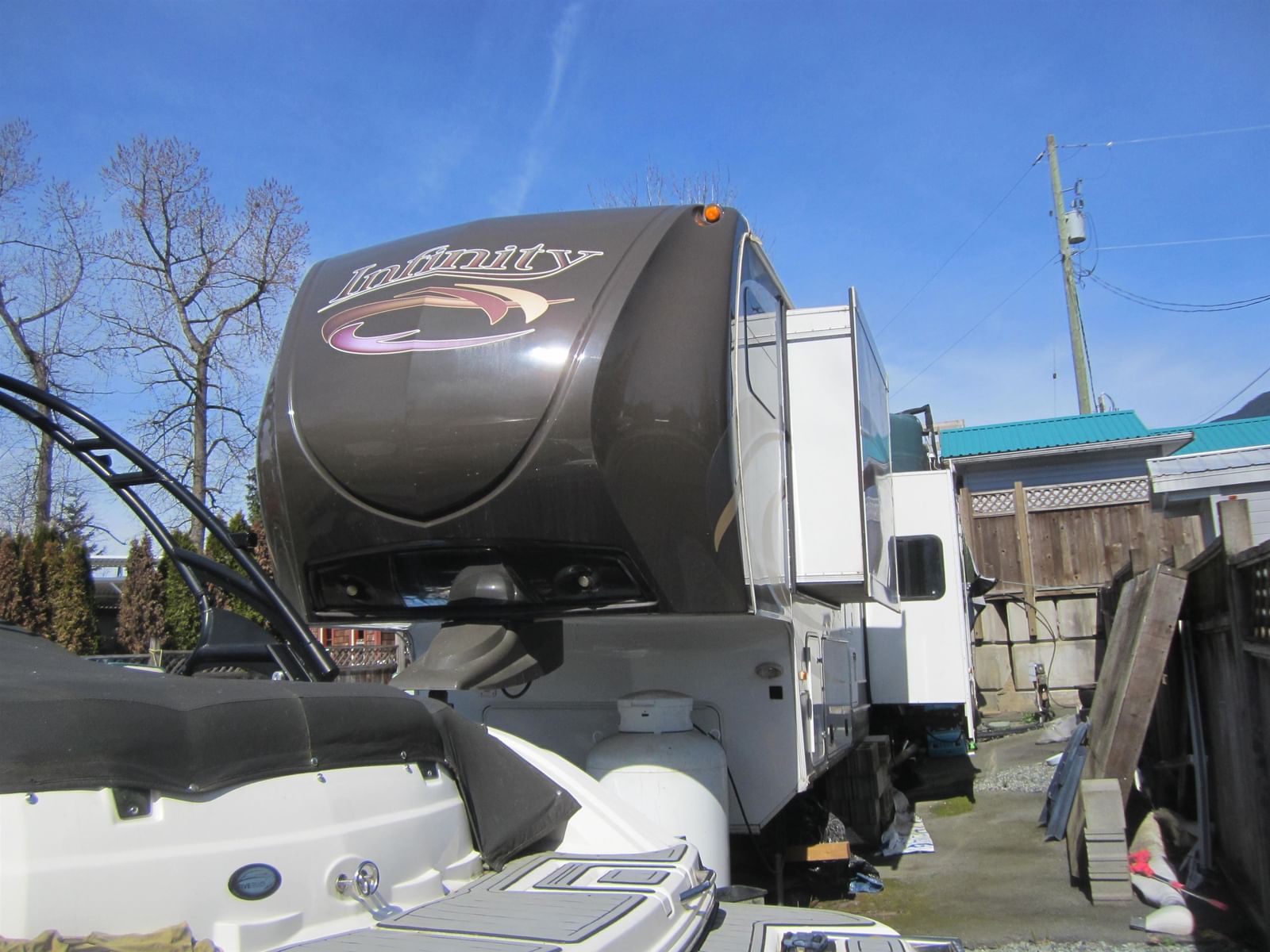 Listing Image 11